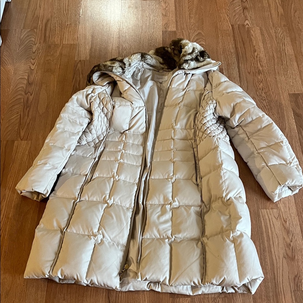 Laundry By Shelli Segal Cream Coat with Fur Trim